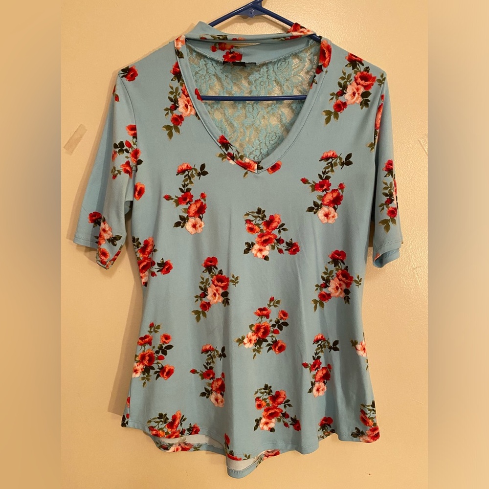 Joe Boxer Women’s Blue Floral Top Size Medium Lace